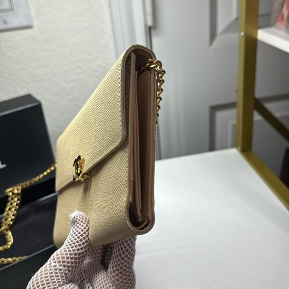 Authentic Raer 🔥Chanel🔥 Beige leather wallet with COA - Picture 15 of 17